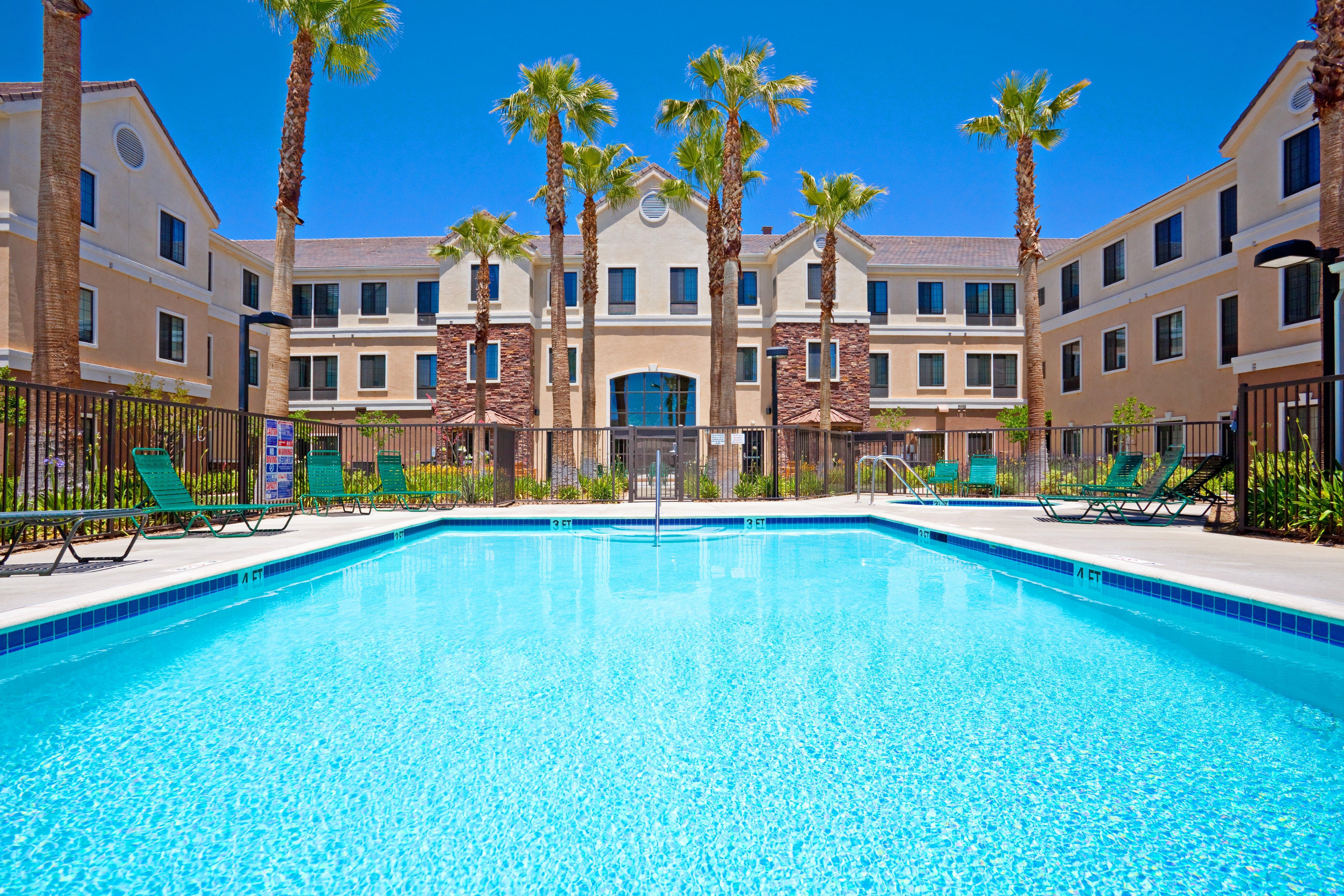 Hotel Staybridge By Ihg 3*